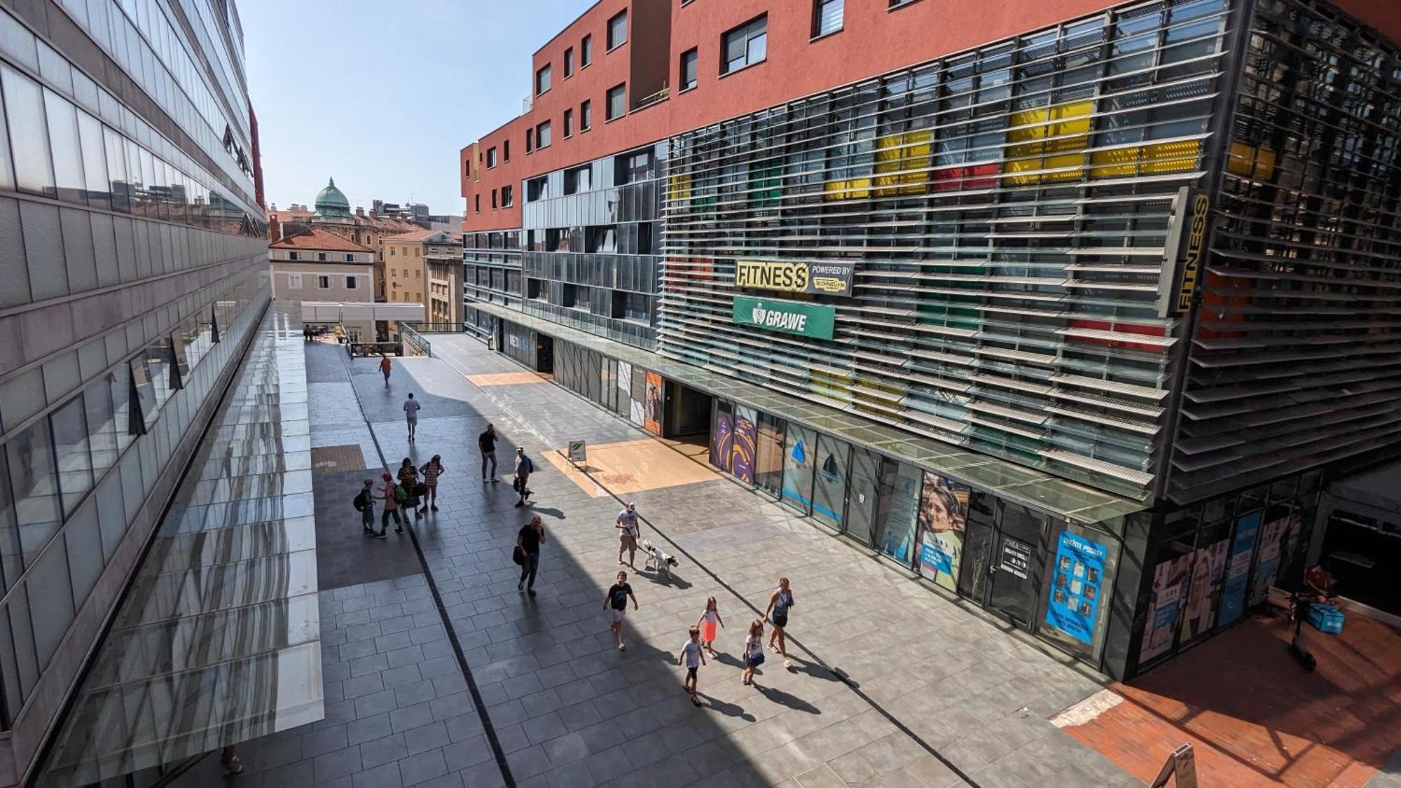 Downtown Fiume, Underground Garage Within The Property Екстер'єр фото